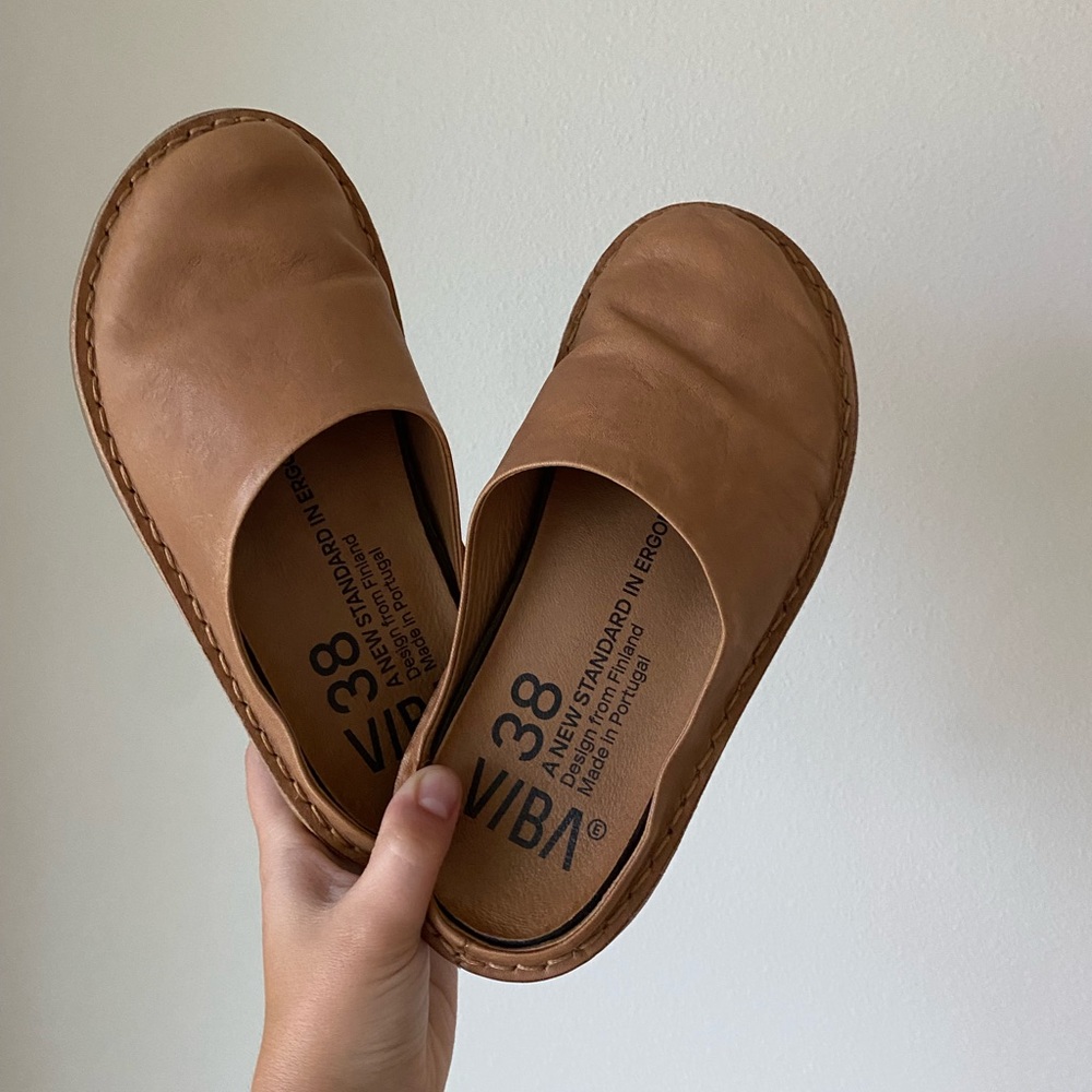 Women’s VIBAe leather shoes